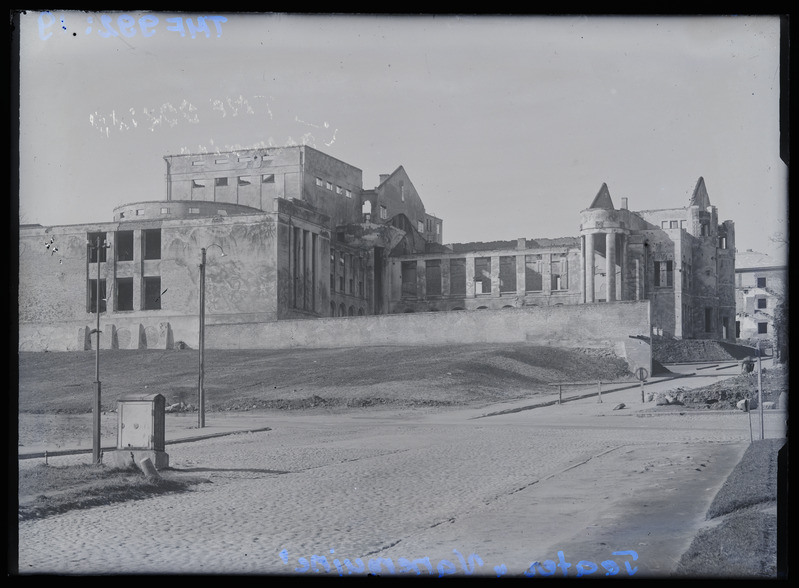 Klaasnegatiiv. Varemetes teater Vanemuine. Tartu, 1946.