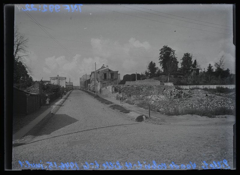 Klaasnegatiiv. Varemetes Lille t, vaade Kalevi tänavalt. Tartu, 1946.