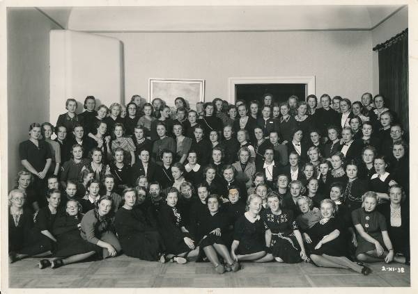 Grupifoto. Korporatsiooni  "Filiae Patriae" ja ENÜS-i liikmete koosviibimine. Tartu, 1938.