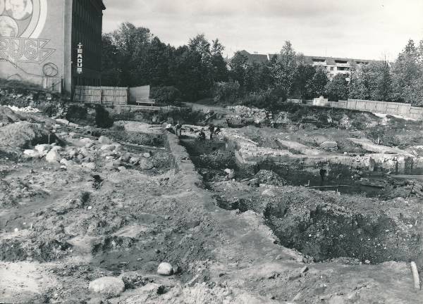 Kaubahalli ehitusplats. Tartu, 1988-1989.