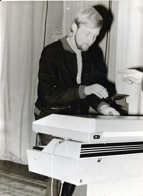 Ansambel "Fix" Tartus esinemas 1970ndatel. Mart Kuurme.