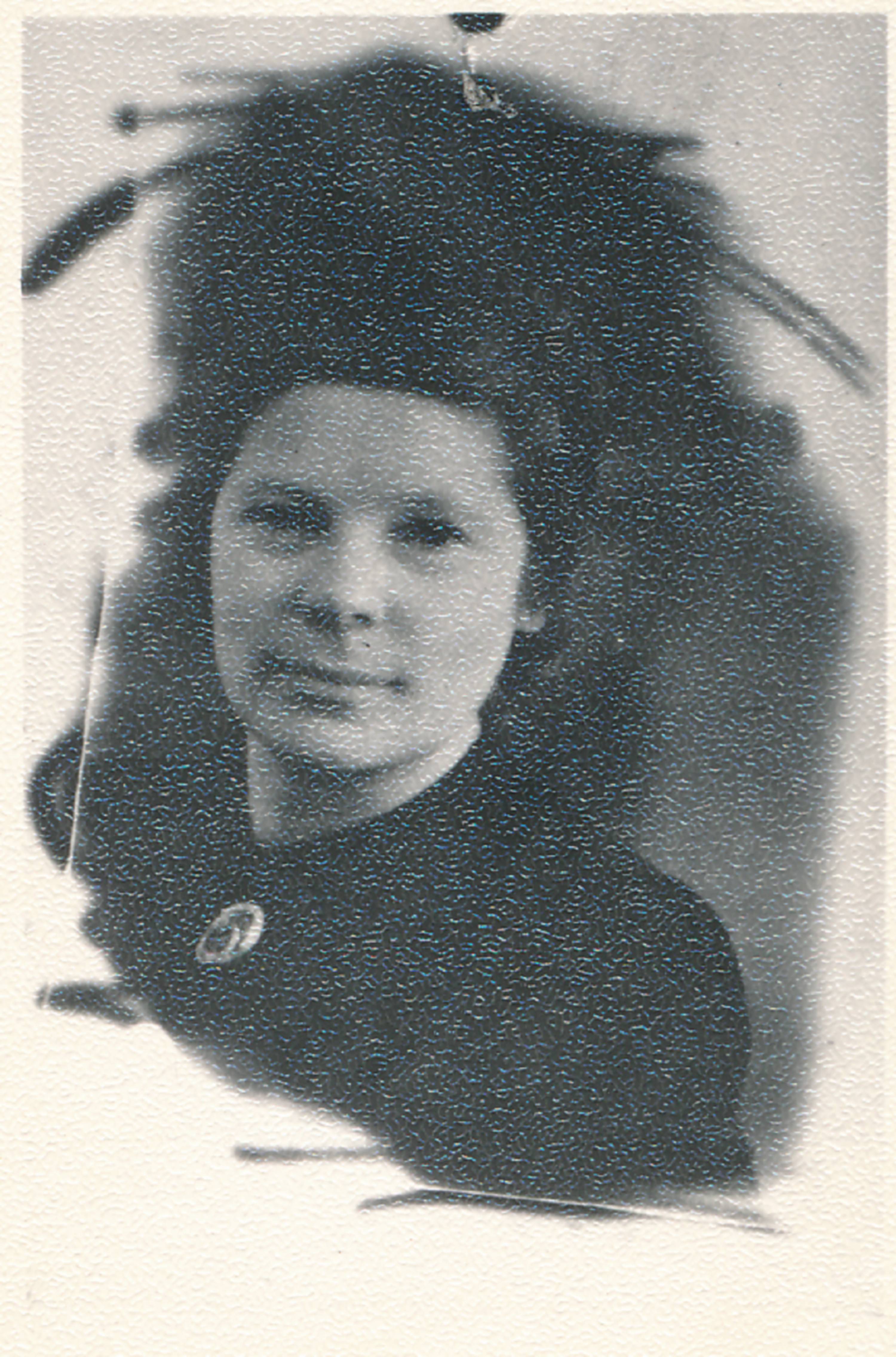 Portreefoto. Pr Müller, Peipsi laevanduse relvastatud valveteenistuse (VOHR) töötaja. Kaasan, 1942.a.