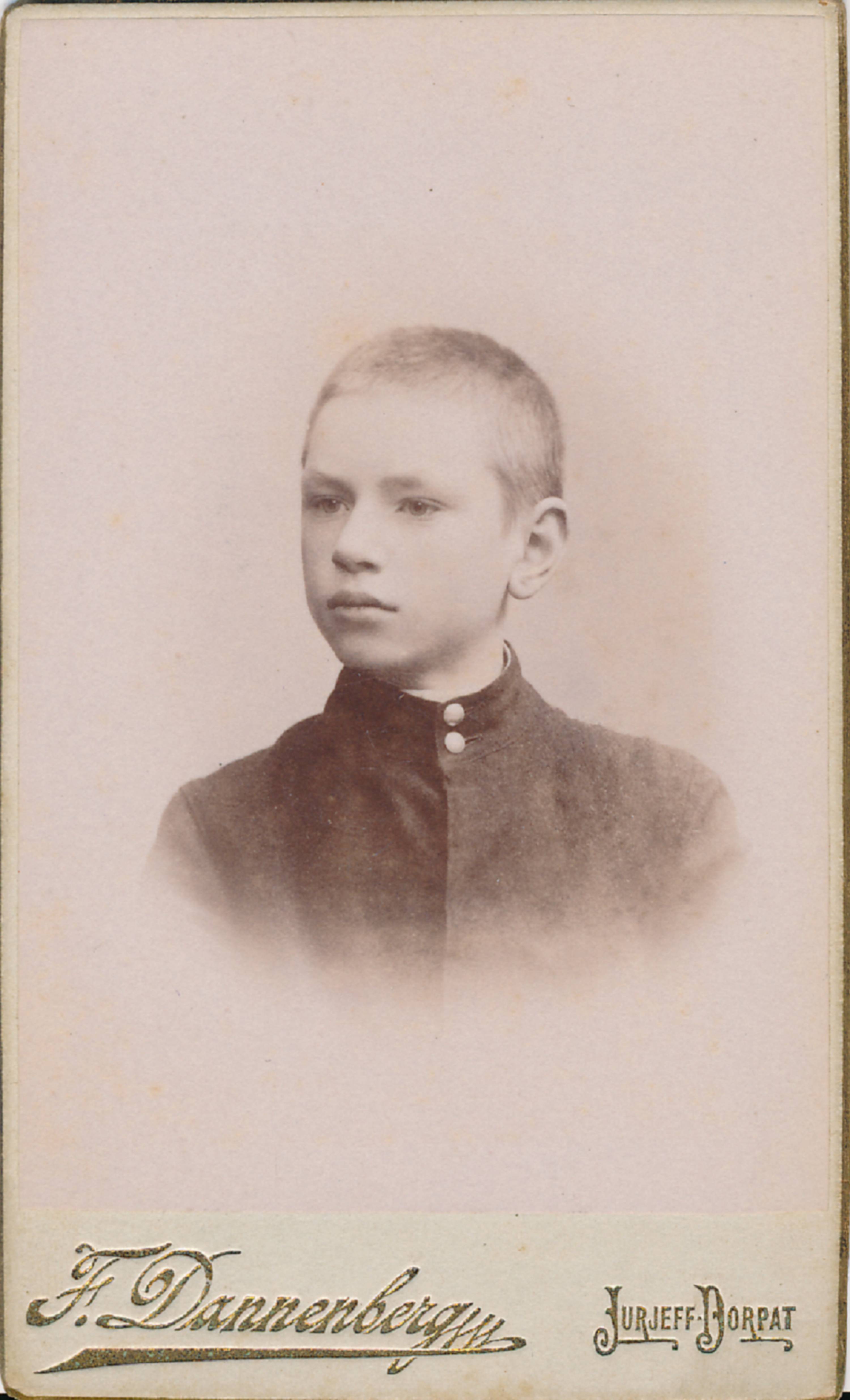Portreefoto. Noormees. Tartu, 20. sajandi algus.