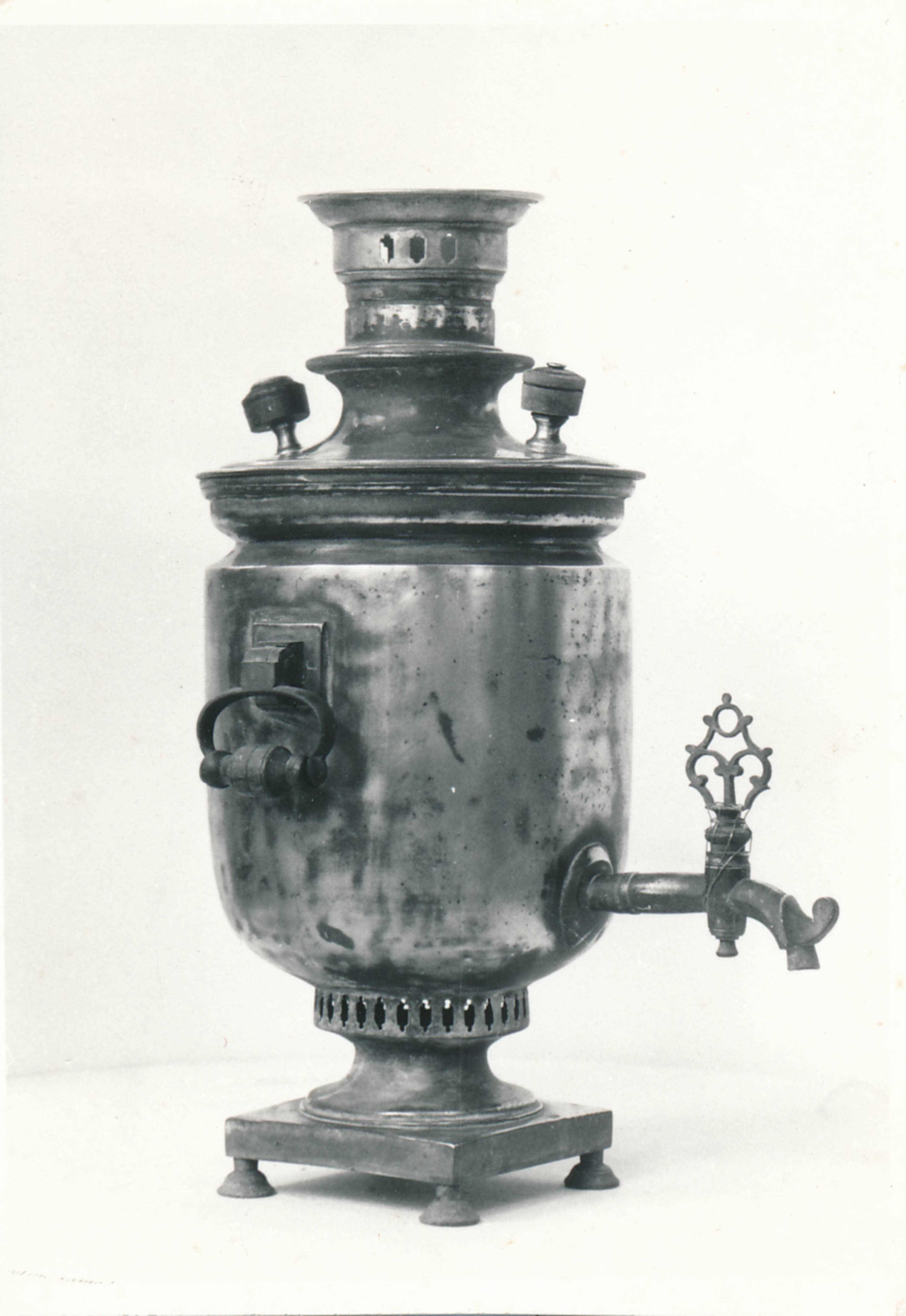 Tartu linnamuuseumi ajalooline kogu, samovar. 1981