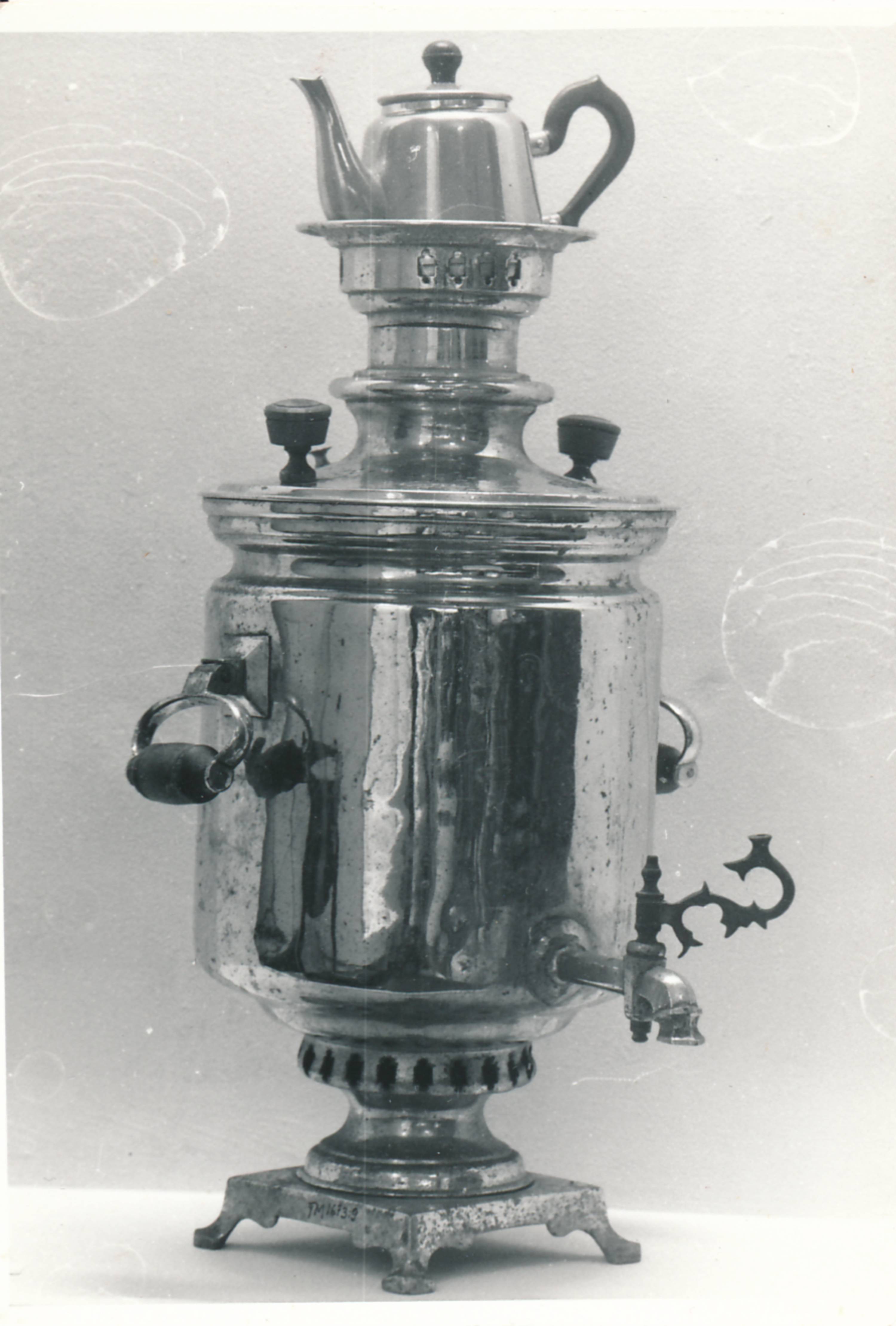 Tartu linnamuuseumi ajalooline kogu, samovar. 1981