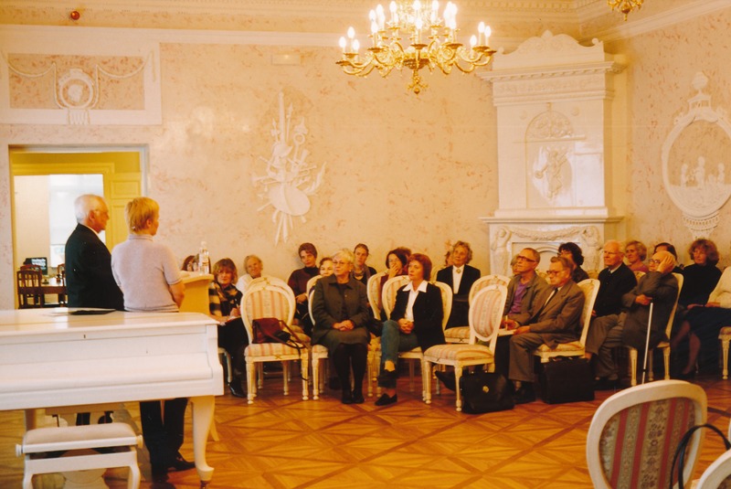 Anita ja Gert Pistohlkors Tartu Linnamuuseumis.