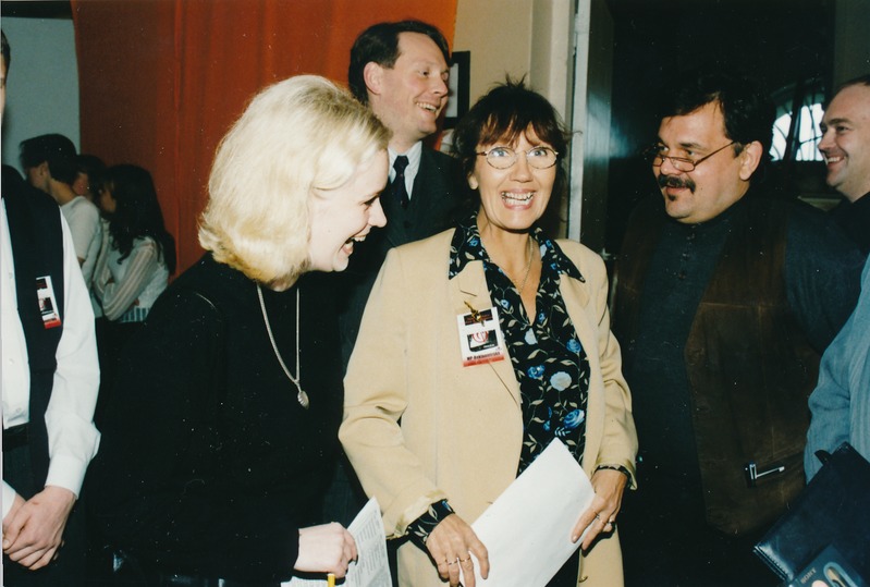 Raimond Valgre laulufestival. Paremalt Tarmo Leinatamm, Reet Linna, Andres Dvinjaninov. Tartu, 2000.