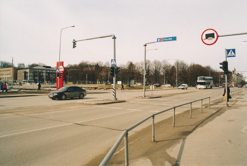Vabaduse puiestee. Tartu, 2004.