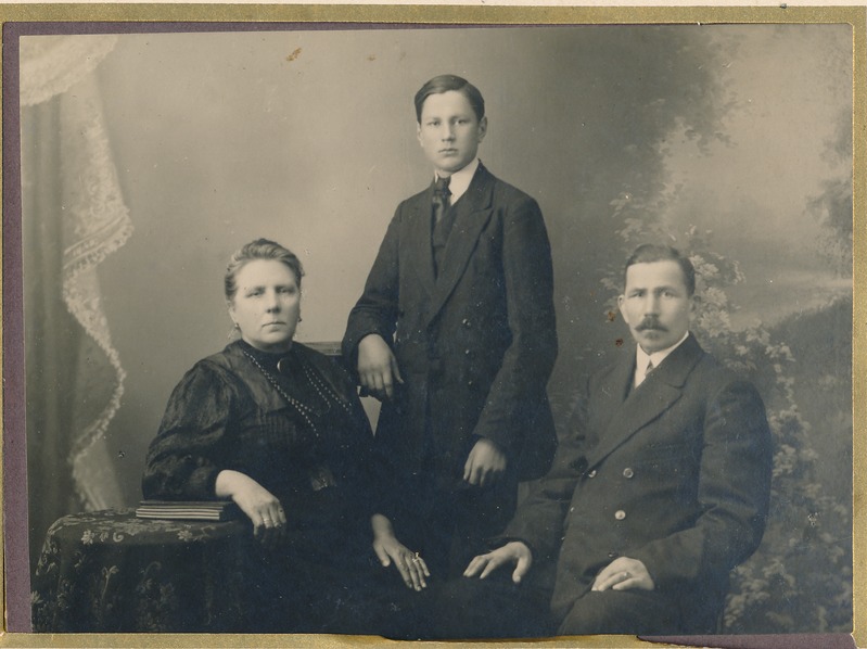 Ateljeefoto: perekonnafoto