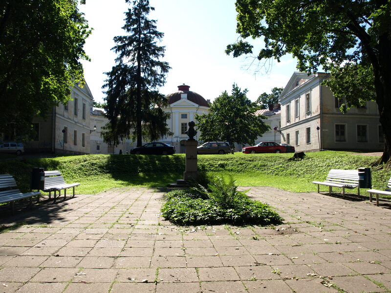 Mälestusmärk: Fr. R. Faehlmann.  Tartu, 2008. Foto Tiia Reisner.