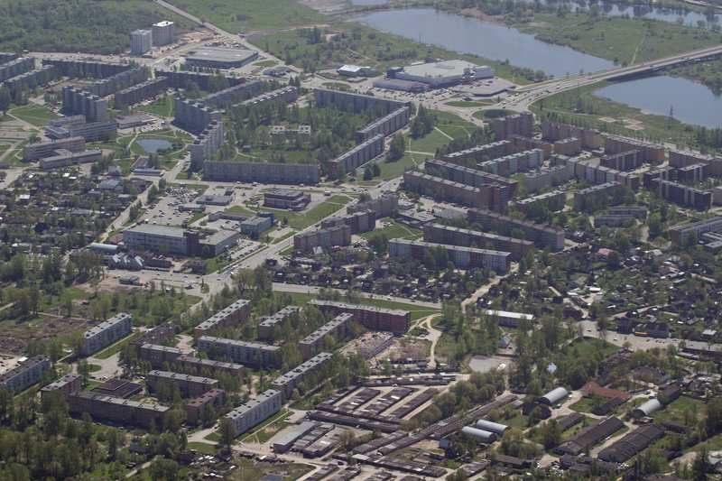 Aerofoto. Annelinn, paremal sõpruse sild. Tartu, 2005.