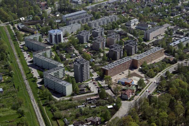 Aerofoto. Ropka linnaosa, paremal Võru mnt. Tartu, 2005.
