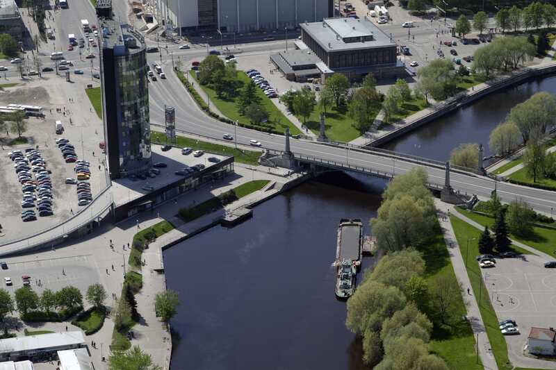 Aerofoto. Võidu sild ja ümbrus. Tartu, 2005.