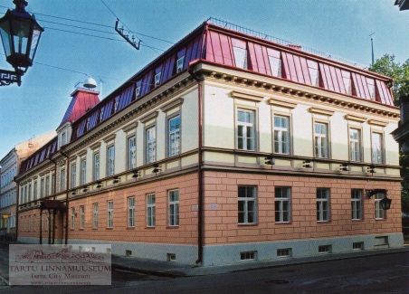 Rüütli 15: Eesti Spordimuuseum. Tartu, 2002.
