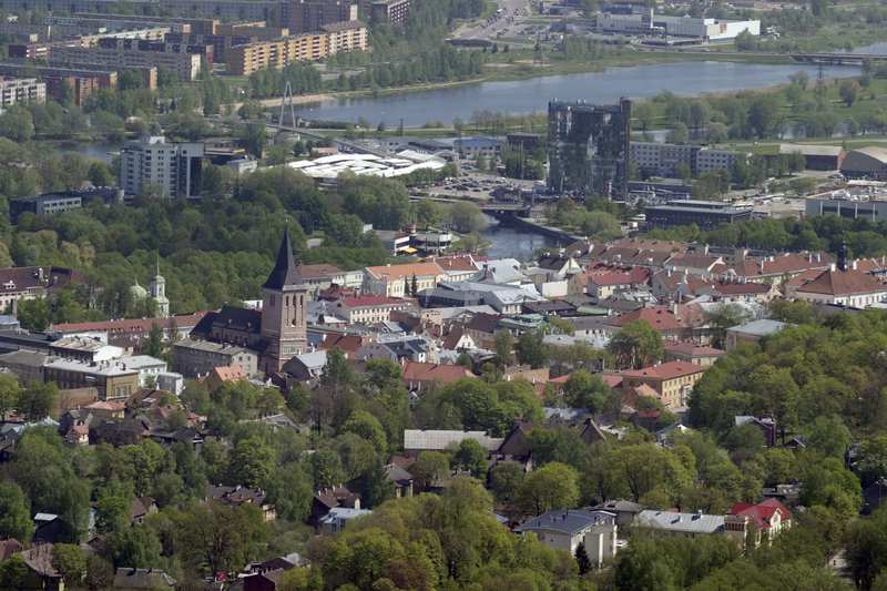 Aerofoto. Vanalinn; Turusild ja ümbrus.  Tartu, 2005.