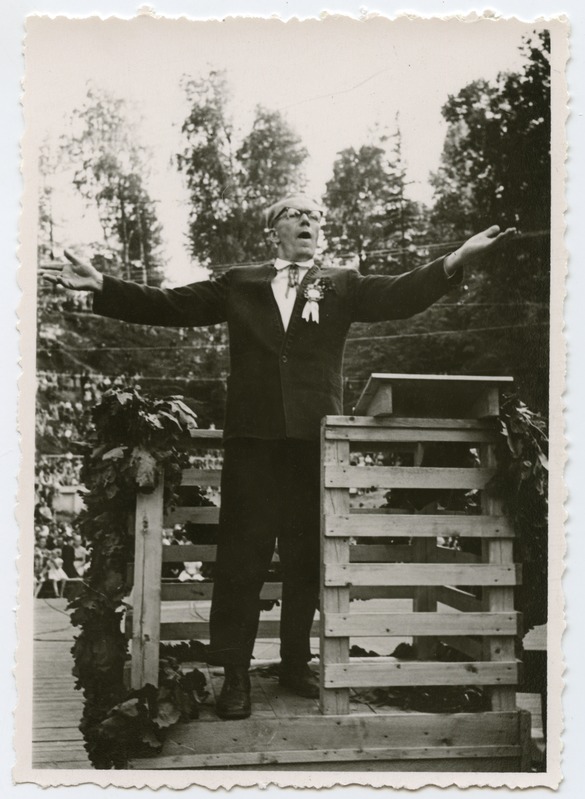 Foto. Richard Ritsing Tartu laulupeol, 1959.
