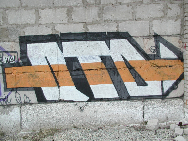 Digifoto. Grafiti avalikus linnaruumis. Tartu, 2004.