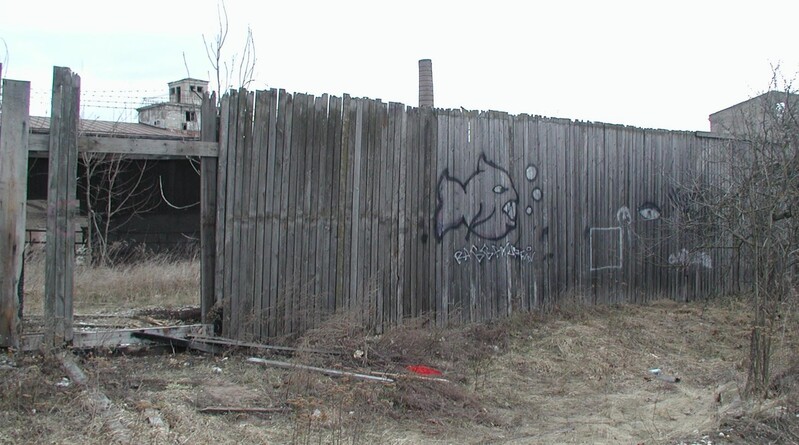 Digifoto. Grafiti avalikus linnaruumis. Tartu, 2004.