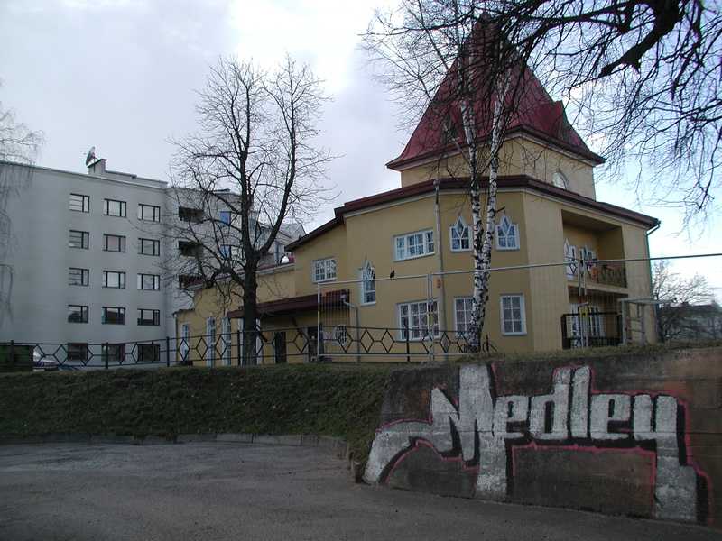 Digifoto. Grafiti avalikus linnaruumis. Tartu, 2004.