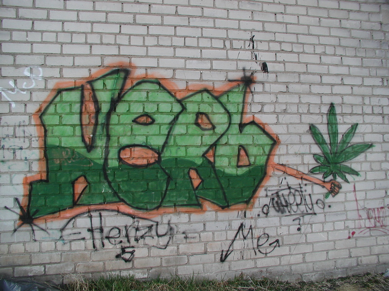 Digifoto. Grafiti avalikus linnaruumis. Tartu, 2004.
