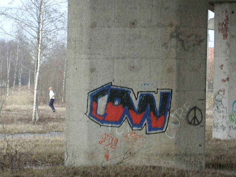 Digifoto. Grafiti avalikus linnaruumis. Tartu, 2004.