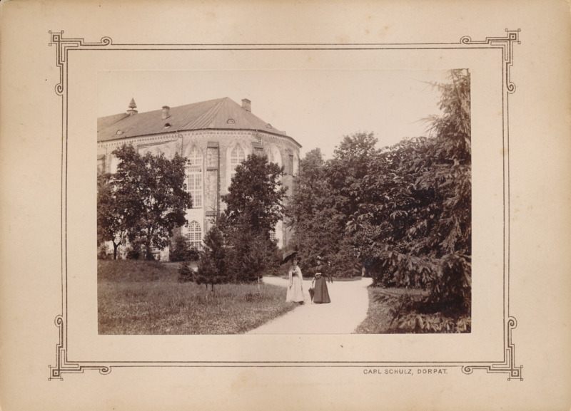 Toomemägi - toomkirik, jalutajad. Tartu, 1880-1890.