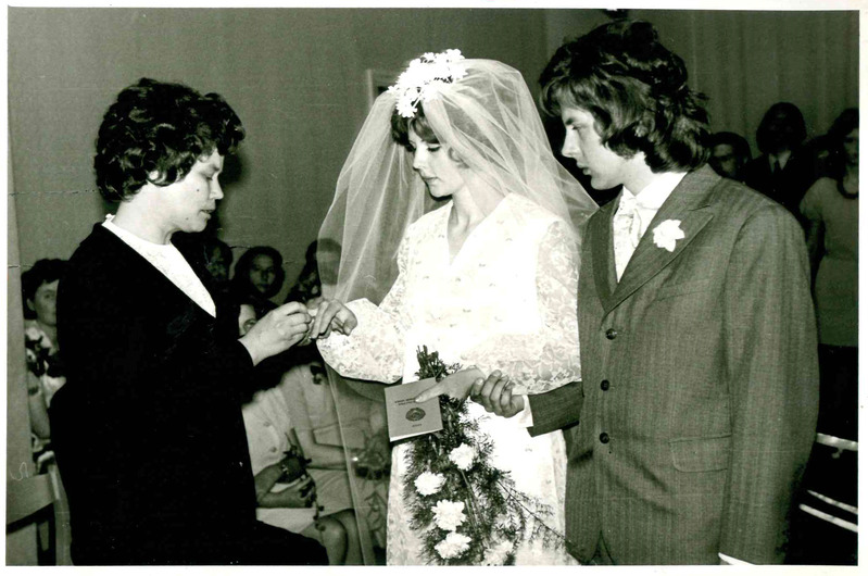 Digitaalne kujutis. Tartu perekonnaseisuamet, pulmapilt. 1975-1983