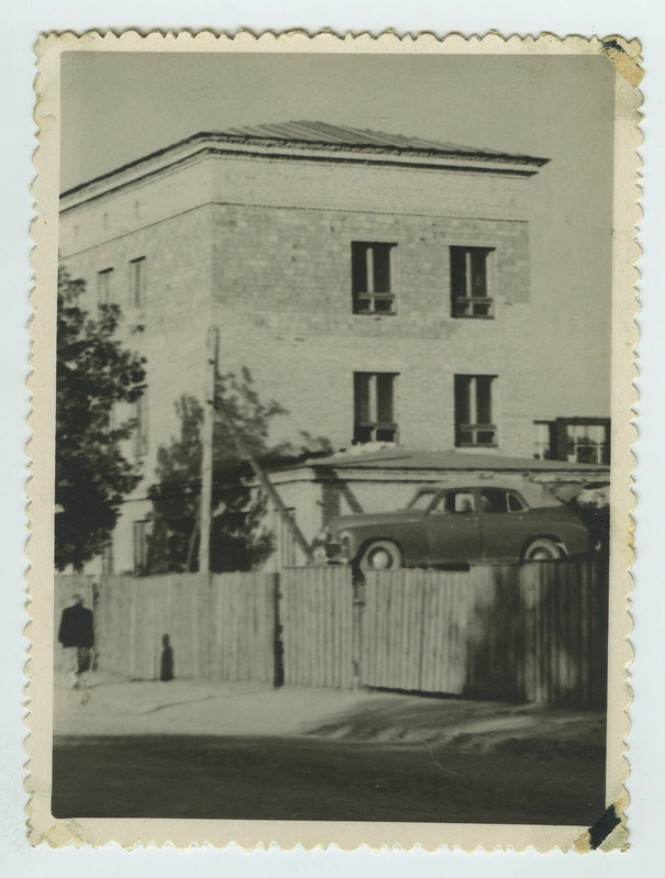 Foto, Tartu Autode Remondi Katsetehas, töökeskkond 1956.
