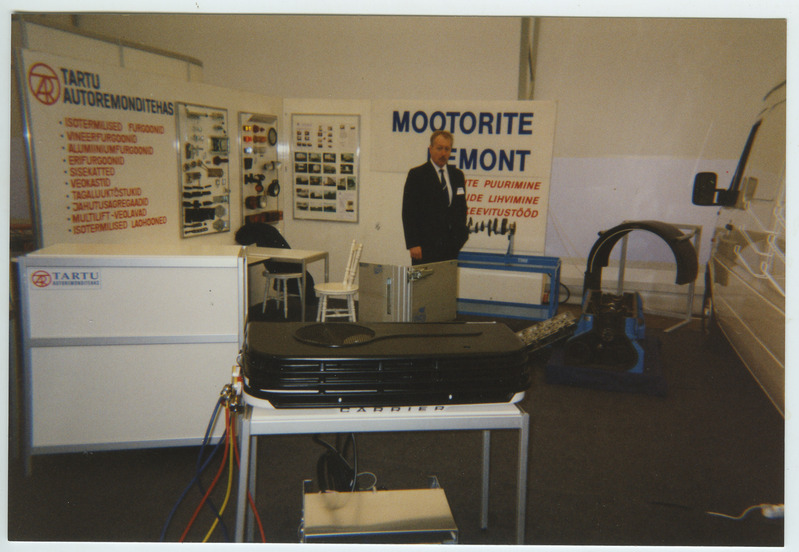 Foto, Tartu Autode Remondi Katsetehas messil 1994.