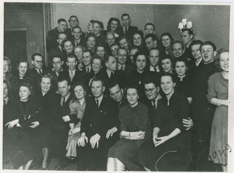 TPI majandusteaduskonna esimese lennu lõpetanute kokkutulek, grupipilt, 1949