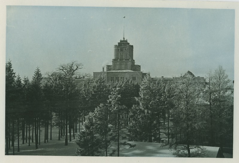 Tallinna Tehnikaülikooli peahoone Kalinini 101, talv 1940.a. NB! Koloreeritud foto!