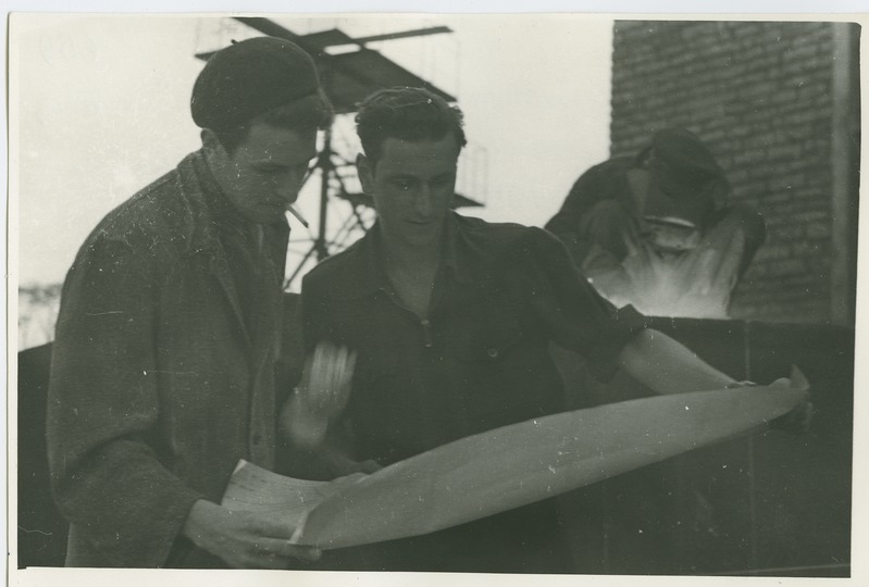 TPI üliõpilased A. Semjonov ja S. Valdmets tööstuspraktikal Tallinna Elektrijaamas, 1949.a.