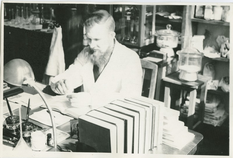 Andres Väärismaa, TPI anorgaanilise ja analüütilise keemia laboratooriumi instruktor-assistent, töötamas, 1936.-1940.a.
