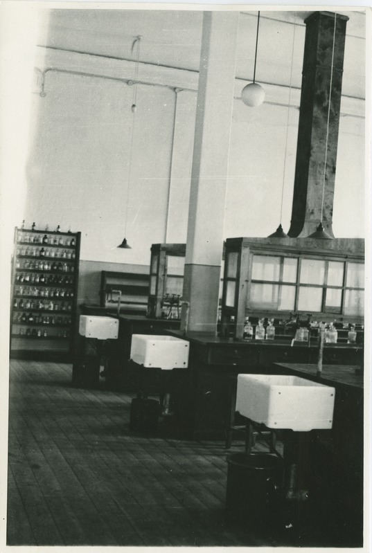 TTÜ anorgaanilise keemia labor, 1939.a.