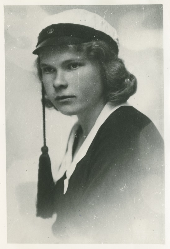 Tallinna Tehnikumi ehitusosakonna diplomand Erika Volberg(Nõva), portree, 1931.a.