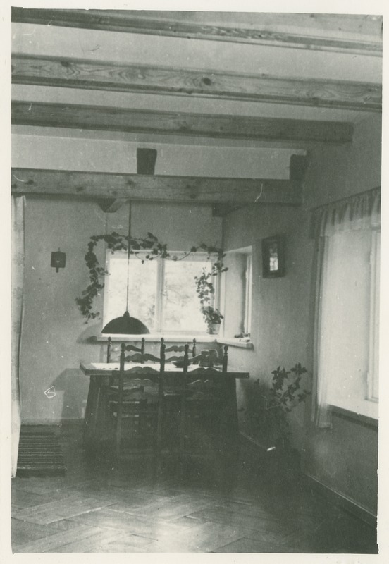 Eesti esimese naisarhitekti Erika Nõva söögitoa kujundus, 1957.a.