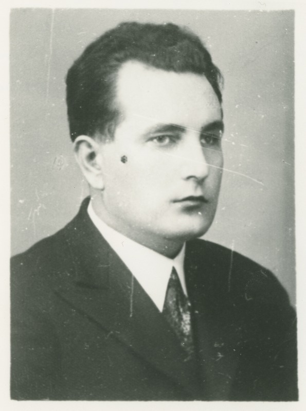 Rudolf Rätsa, TTÜ keemilise tehnoloogia kateedri nooremassistent, portree, 1938.-1939.a.