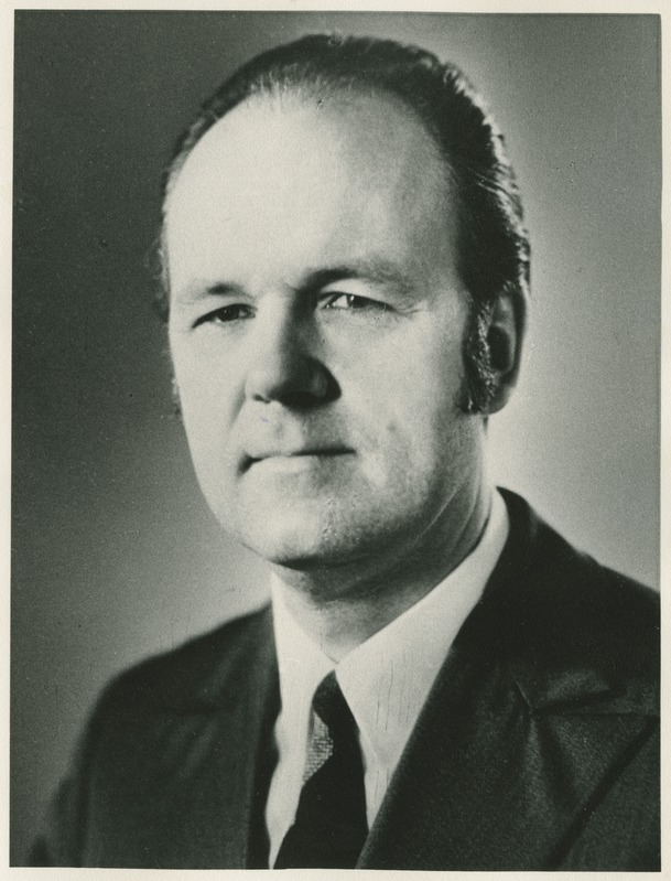Mihkel Veiderma, TPI anorgaanilise keemia kateedri juhataja, professor, tehnikadoktor, portree, 1976.a.