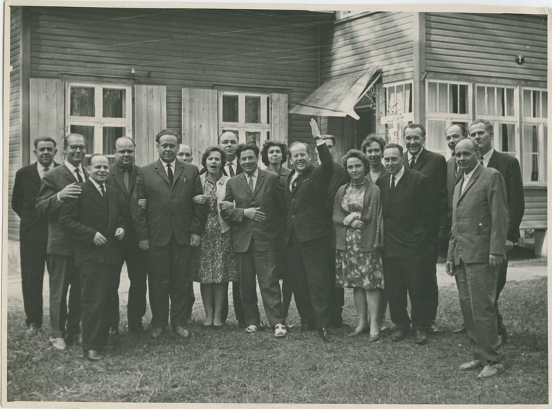 Suurest Isamaasõjast osa võtnud radistide-partisanide kokkutulek Kloogal, paremalt 4. TPI õppeprorektor Eduard Schmidt, 22.mai 1966.a.
