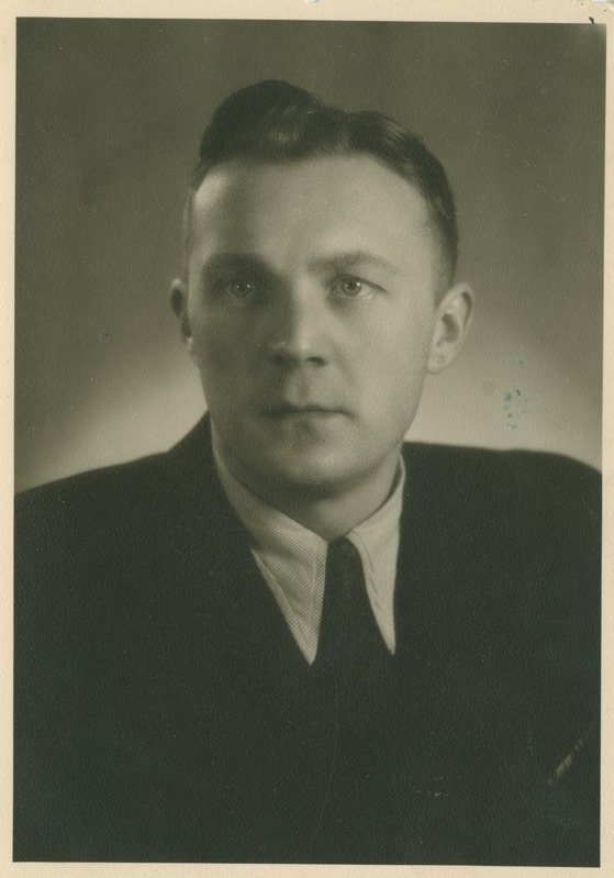 Eduard Schmidt, Tartu Linna TSN TK esimees, portree, 1950.a.