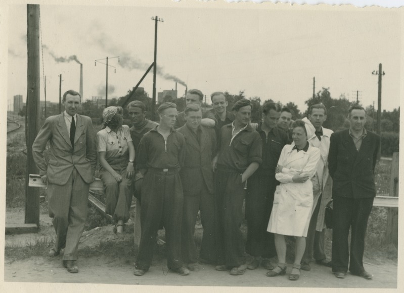 TPI keemiateaduskonna üliõpilased praktikal Kiviõlis, grupipilt, 19.juuni 1949.a.