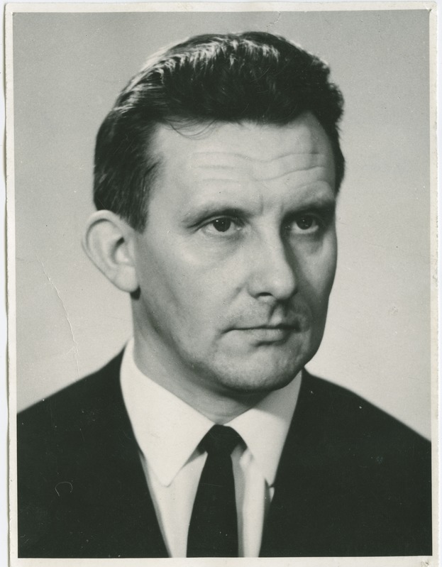 Eduard Piiroja, TPI orgaanilise keemia kateedri dotsent, tehnikakandidaat, portree, 1974.a.