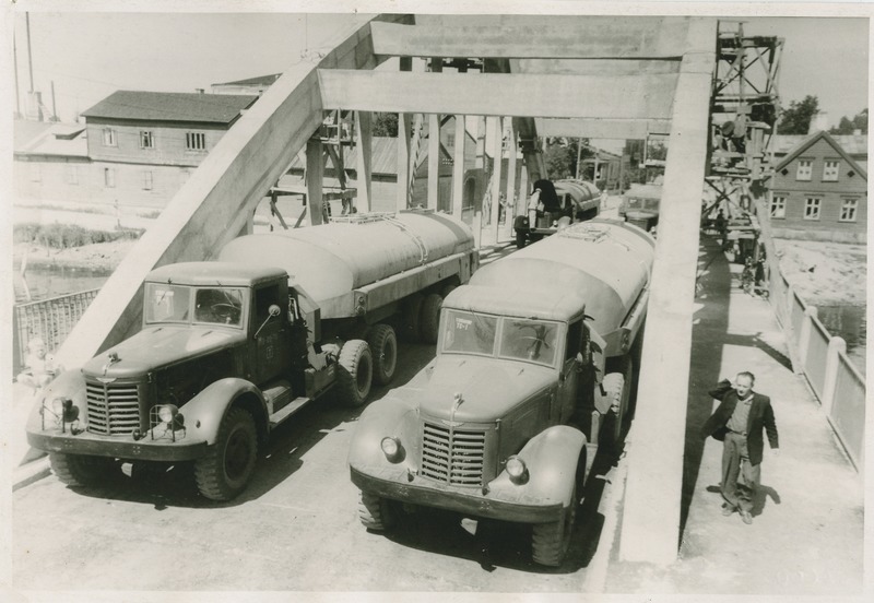 Pärnu Sauga silla koormuse proovimine, 1950.-ndate a. lõpp, foto: L. Allikas