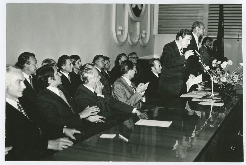 TPI ÜTÜ konverentsi presiidium, kõneleb rektor Boris tamm, 1980.a.