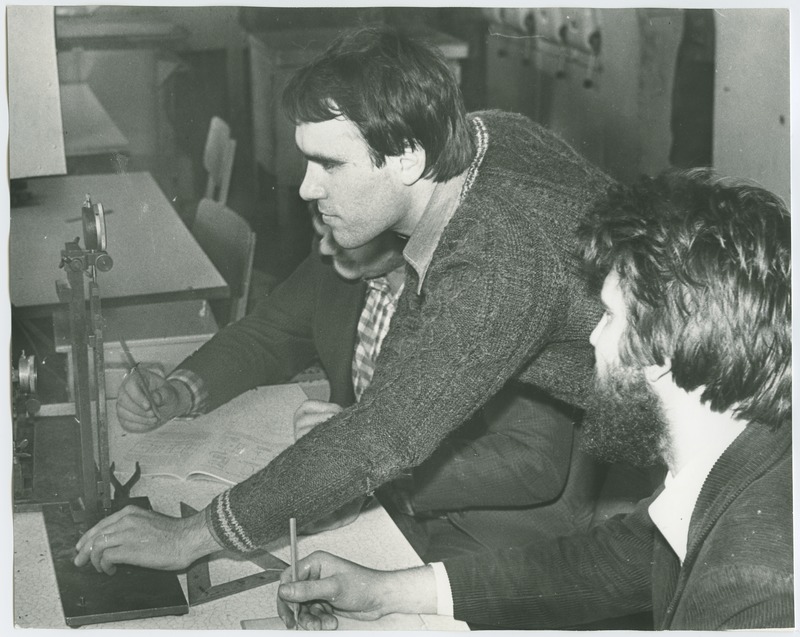 TPI mehaanikateaduskonna üliõpilased F. Kesa ja T. Nael metallide tehnoloogia keevituslaboratooriumis, 1980.a.