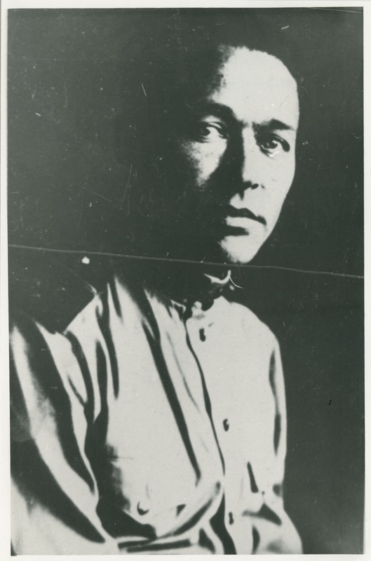 Albert Vennola, oli hiljem TPI köitekoja köitja, portree sõdurivormis, 1944.a.