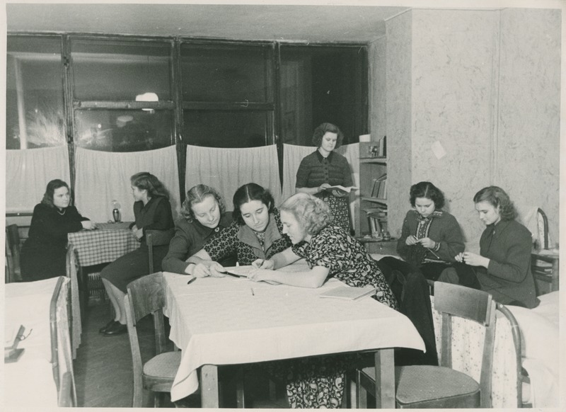 TPI ühiselamu, naistudengid toas, 1950.-ndad a.