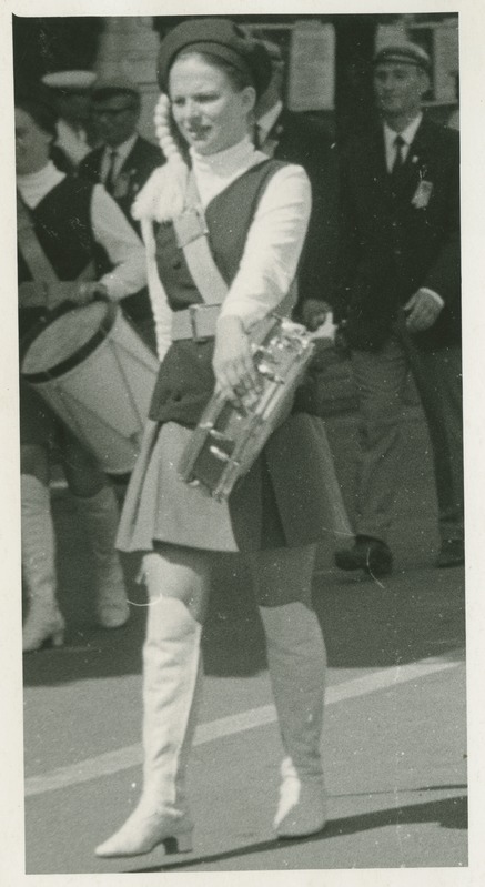 Trummar rahvatantsupeo rongkäigus, 1970.a.