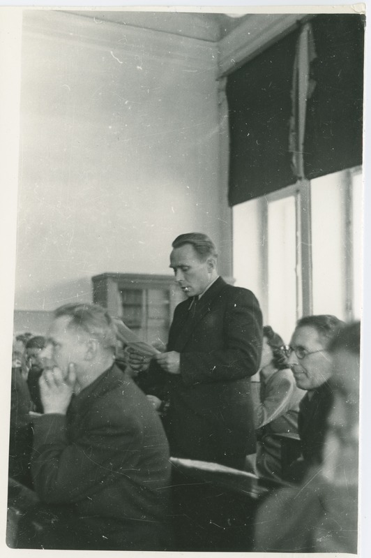 Konverents TPI vanas peahoones, kõneleb Karl Kask, 1950.-ndad a.