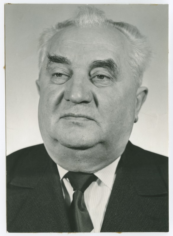 Ülo Taigro, TPI NLKP ajaloo kateedri professor, dotsent, ajaloodoktor), portree, 1970.-ndad a.